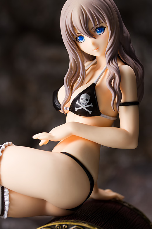 Velvet figure by Alphamax