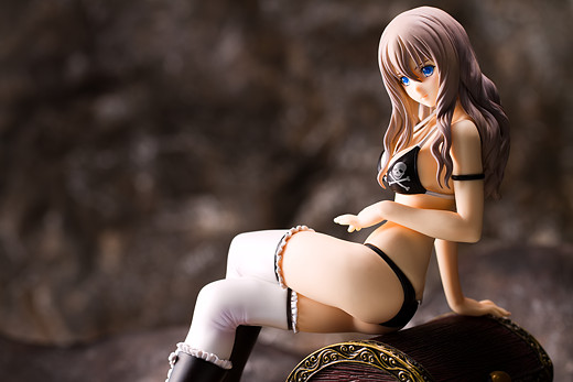 Velvet figure by Alphamax