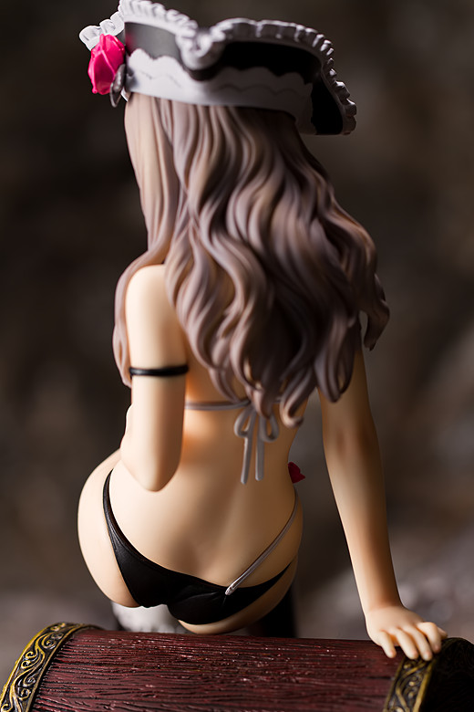 Velvet figure by Alphamax