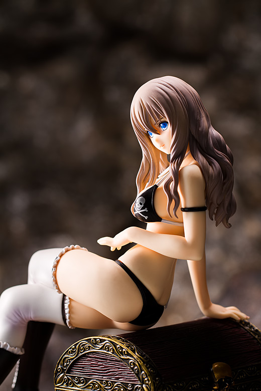 Velvet figure by Alphamax