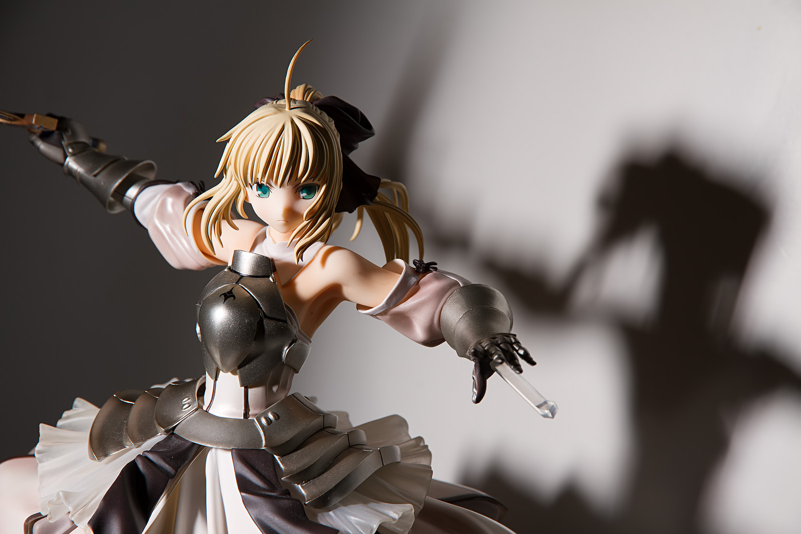 Figure Photography Lighting Guide, Part 4 – The Quality of Light: Soft and  Hard Light - Tentacle Armada